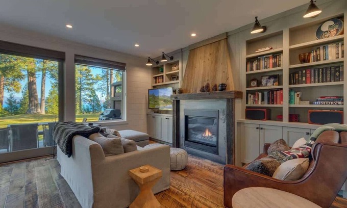 Tahoe Sierra Estates House | Lake View|Pool|Pier|Bouys|Pickleball|Walk to town