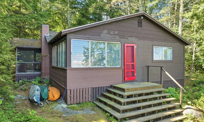Moultonborough Cabin | Lake Winnipesaukee Waterfront Cottage in Moultonborough