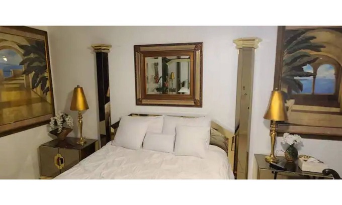 Palm Springs Apartment | Lake Worth Studio-B Suite 5 miles from the Beach