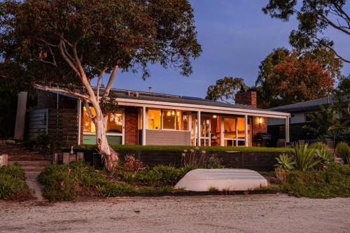 Patterson Lakes House | Lakefront 4 Br House At Patterson Lake Kayakbbq