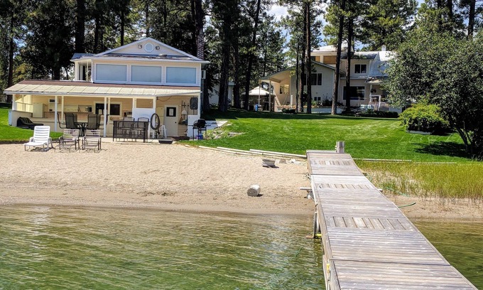 East Kootenay House | Lakefront Cabin With Outstanding Views Of Wasa Lake & The Rocky Mountains.