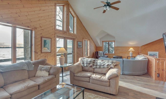 New London House | Lakefront Gem w/Dock in New London!