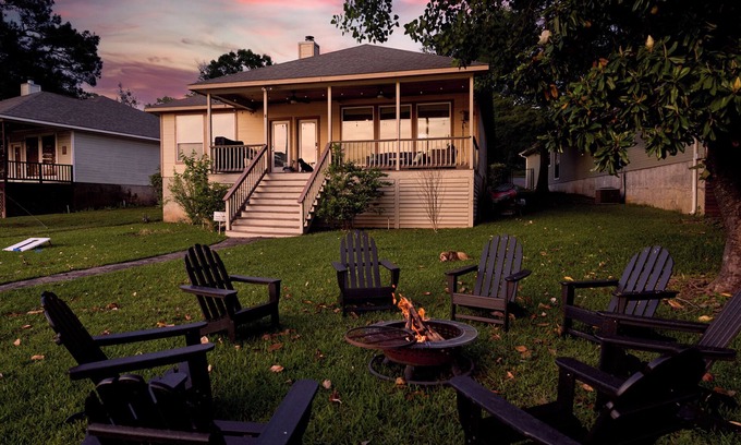 Enchanted Oaks House | Lakefront Getaway w/Boat Slip, Fire Pit & Outdoor Fun!