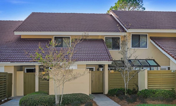Sandestin House | Lakefront - Golf Cart - Walk to the Beach