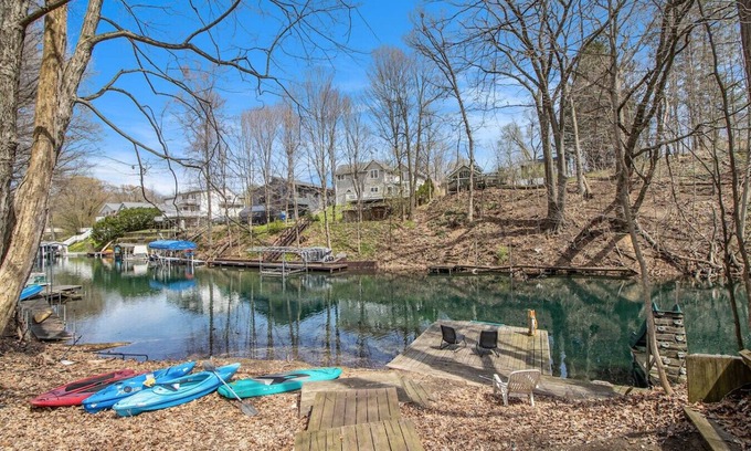South Gull Lake Apartment | Lakefront Gull Lake Getaway