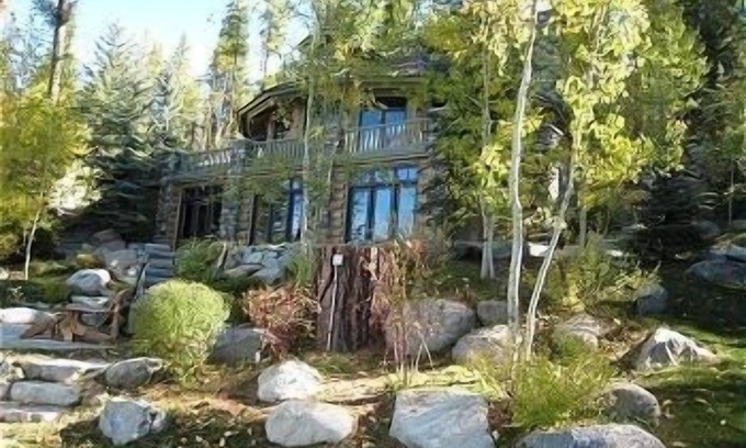 McCall Cabin | Lakefront Luxury Log Cabin on Payette Lake – Private Dock