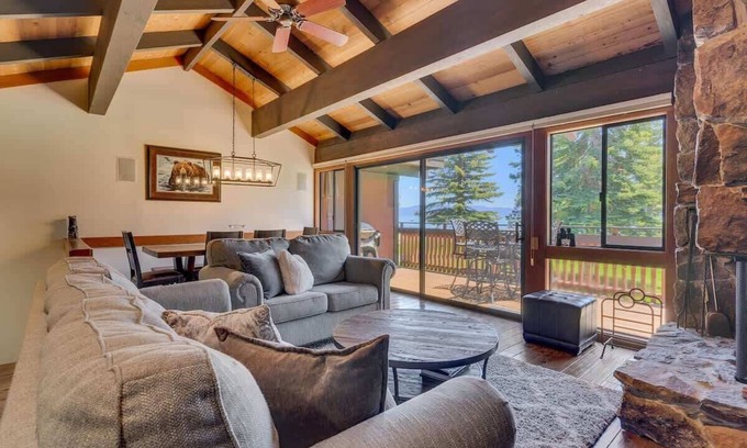 Tahoe Sierra Estates House | Lakefront|Pool|Pier|Bouys|Pickleball|Walk to town