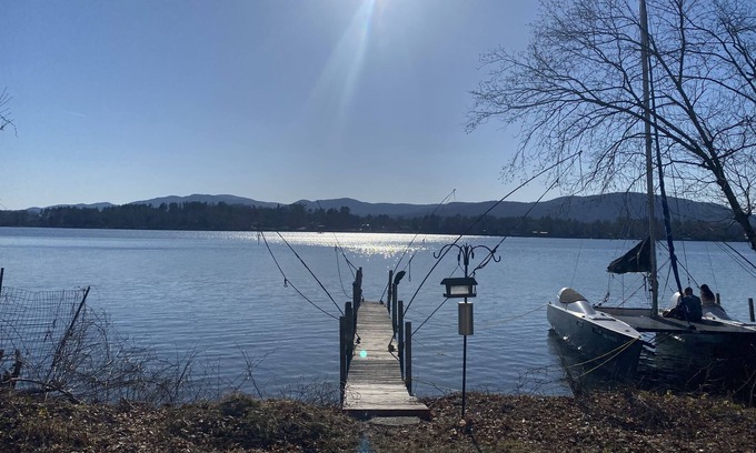 Cleverdale Cottage | Lakefront Rustic Cottage with Direct Lake Access