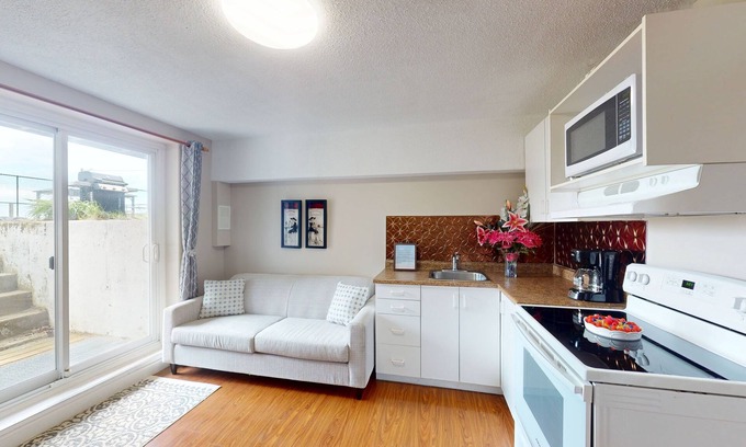 Wasaga Beach Apartment | Lakefront studio with shared grill & firepit - steps to beach and pool