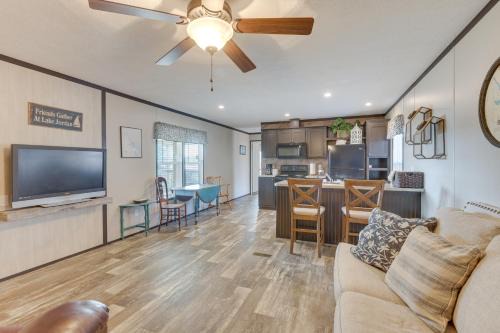 Wetumpka House | Lakefront Wetumpka Escape with Furnished Deck!