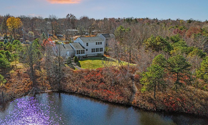 Long Pond House | Laker's Pointe by AvantStay | Lakefront Private Peninsula | Hot Tub, Game Room