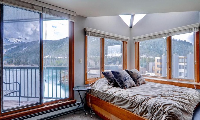 Lakeside Village Apartment | Lakeside 1491
