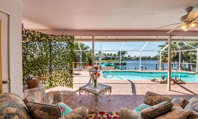 Cape Coral House | Lakeside at Cat Cay - Cape Coral - Roelens Vacations