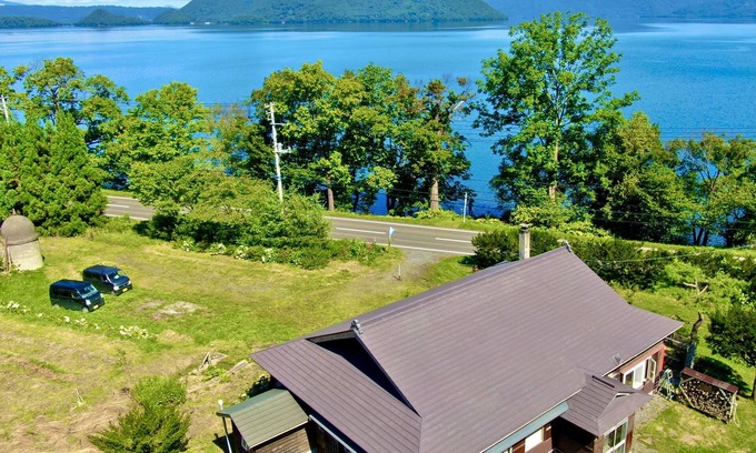 Sobetsu House | Lakeside Classic House Chaihana
