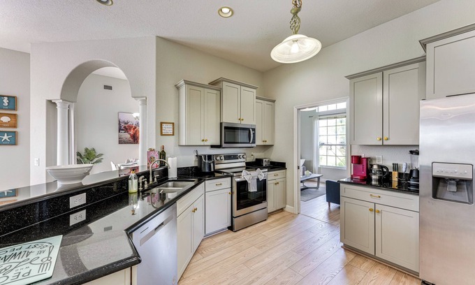 Haines City Cottage | Lakeside Home w/Pool & Game Room in Haines City