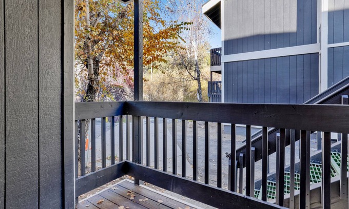 Boulder Bay Condo | Lakeside Retreat~ Walk to Lake ~ Condo~Boulder Bay