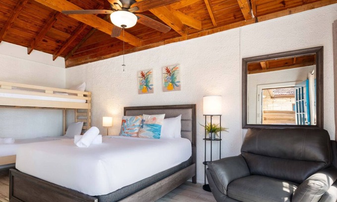 Volente Apartment | LakeTravis Bungalow 2