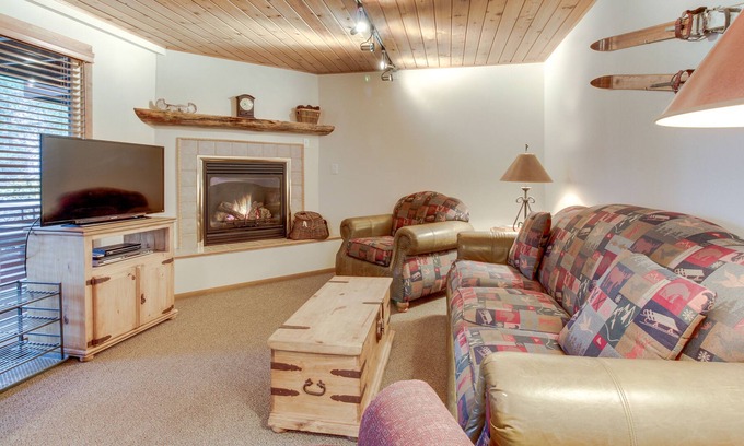 Whitefish Condo | Lakeview Condo w/ Deck, Pool/Hot Tub, & Close Beach Access - Near Skiing