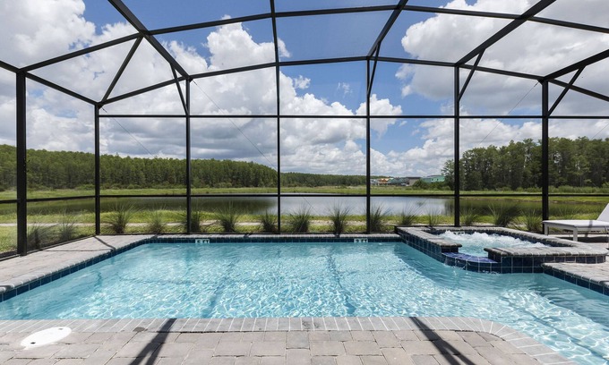 Kissimmee Villa | Lakeview Luxury Villa with Everything!
