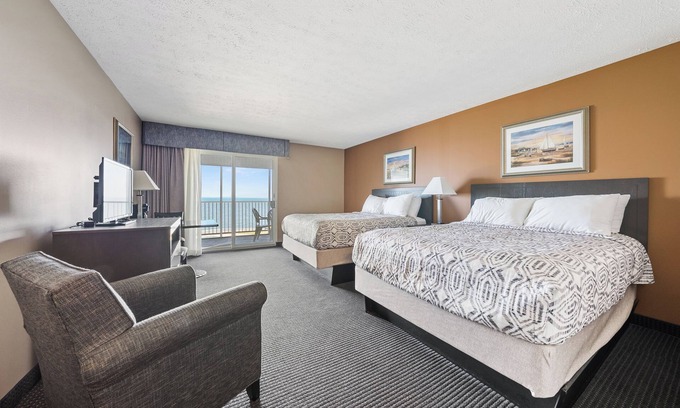 Put-in-Bay Hotel | Lakeview Room with Balcony! Put-in-Bay