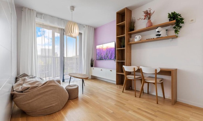 Nove Mesto Apartment | LAM Lavender - FREE PARKING