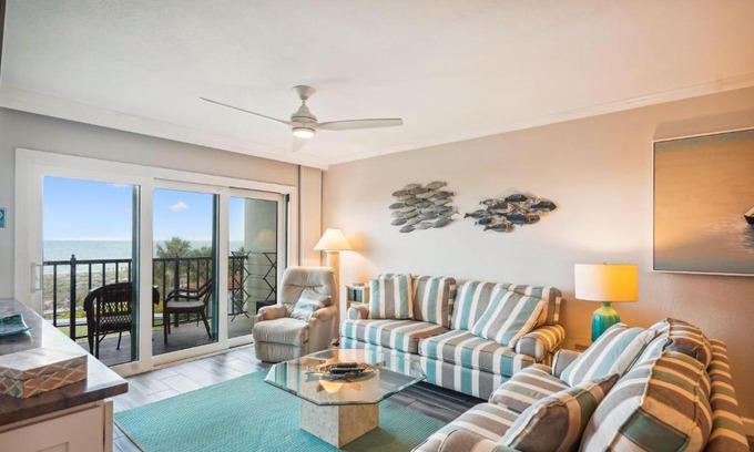 Sunset Beach House | Land's End 9-304 Beach Front - Premier