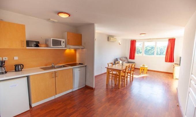 Cassen Apartment | Landes Charm: Modern Comforts Meet Traditional Warmth, Pet-Friendly