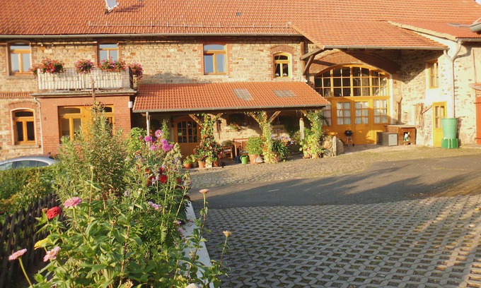 Berndshausen House | Landhaus Kestrel .... Comfortable coziness with a large garden