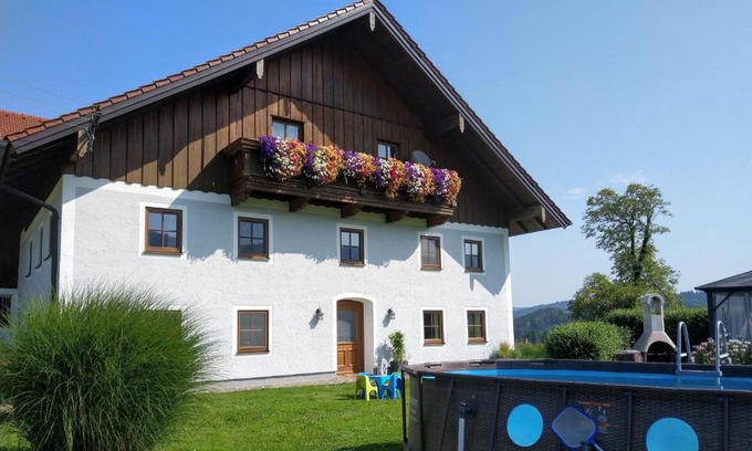 Henndorf am Wallersee House | Landhaus Riedl