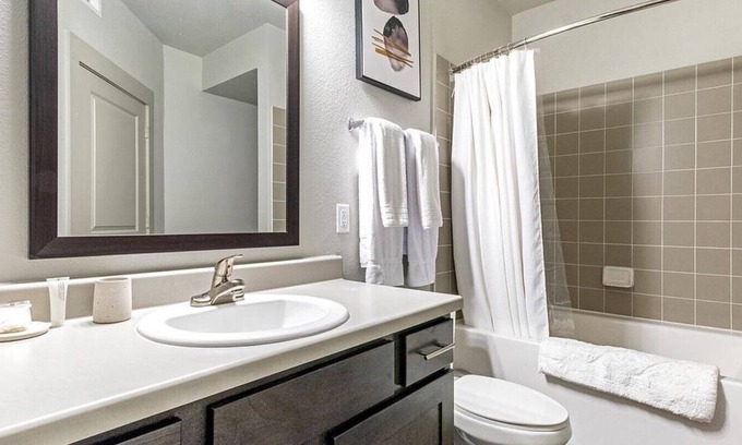 Dickinson Apartment | Landing at Catalon at Lago Mar - Phase II - 1 Bedroom in Downtown Texas City