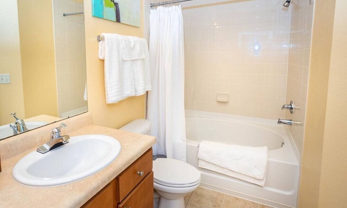 Brandon Apartment | Landing at Courtney Trace Apartments - 3 Bedrooms in Downtown Brandon