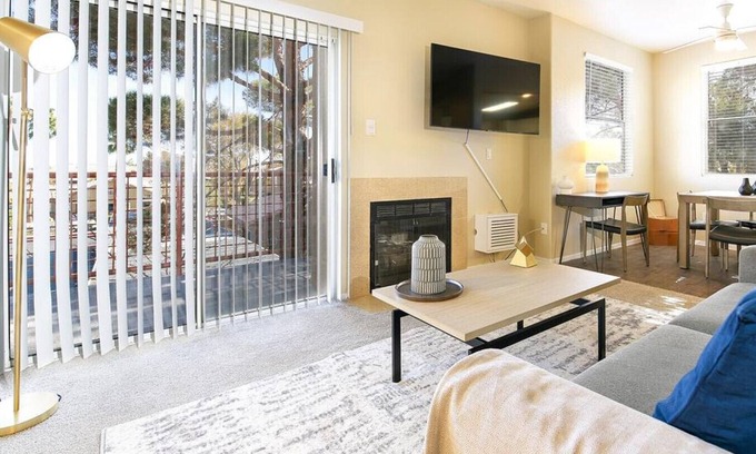 Canyon Gate Apartment | Landing at Escena Apartments - 2 Bedrooms in Angel Park
