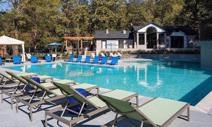 Meadowbrook Apartment | Landing at Inverness Cliffs Apartment Homes - 1 Bedroom in Downtown Meadowbrook