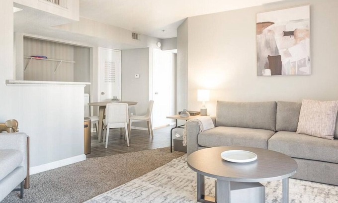 Edmond Apartment | Landing at The Parker Apartment Homes - 2 Bedrooms in Downtown Oklahoma City