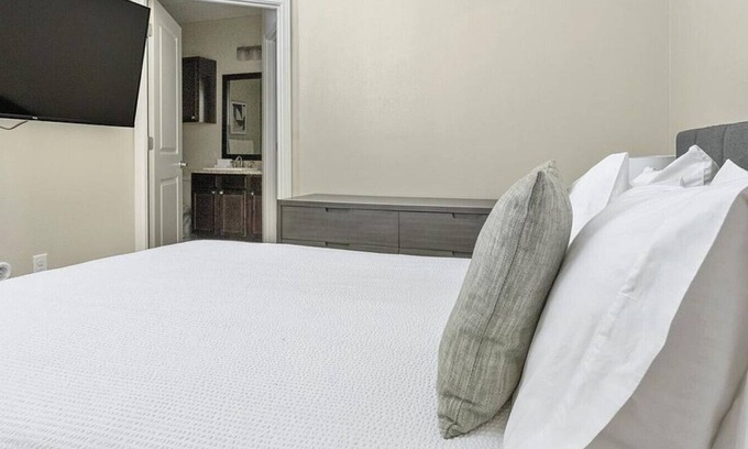 El Paso Apartment | Landing at The View At Montecillo - 1 Bedroom in Northwest El Paso