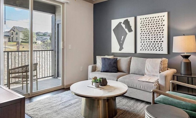 Wetmore Apartment | Landing at The View at Crown Ridge - 2 Bedrooms in Northwest Side