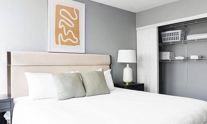 Fort Wayne Apartment | Landing at Three Rivers - 1 Bedroom in Central Fort Wayne