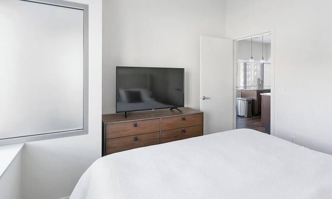 Downtown Omaha Apartment | Landing at Wire - 2 Bedrooms in Downtown