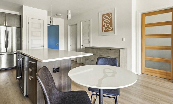 Hayden Island Apartment | Landing at Yacht Harbor Club - 1 Bedroom in Hayden Island Neighborhood Network