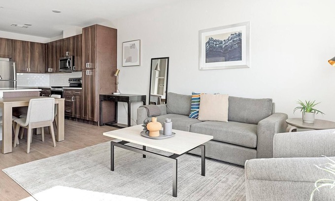 Seguin Apartment | Landing | Chic 1BD, Pool, Gym
