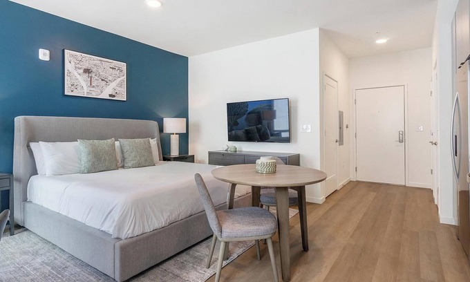 Durham Apartment | Landing | Incredible Studio, Rooftop Lounge, Gym