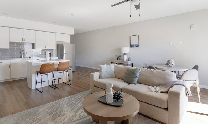 Townsite Apartment | Landing | Modern 1BD, Pool, Rooftop Lounge
