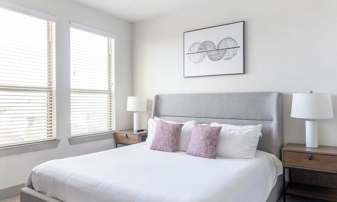 Manor Apartment | Landing | Spectacular 1BD, Courtyard, Pool