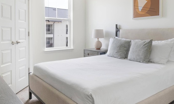 Mableton Apartment | Landing | Spectacular 2BD, Rooftop Lounge