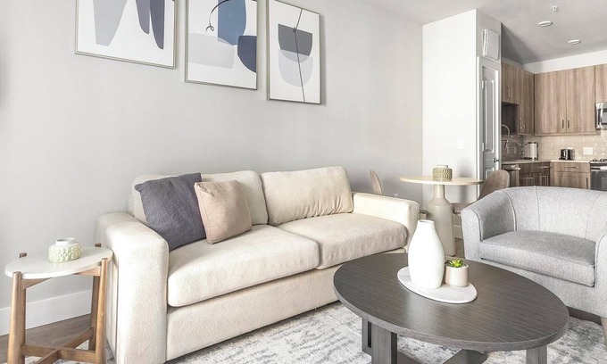 Katy Apartment | Landing | Stylish 1BD, Game Room, Clubhouse