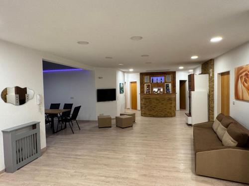 Oberndorf am Neckar House | Landmann City Ferienwohnung mit 6 Zimmern