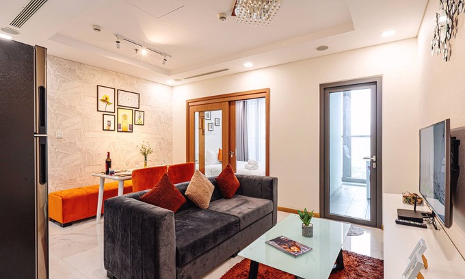 Hang Xanh Apartment | LANDMARK 81 APARTMENT- THE TALLEST BUILDING IN VIETNAM.