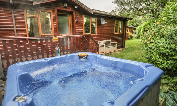 Troutbeck Bridge Cottage | LANGDALE LODGE 15, family friendly, with pool in White Cross Bay