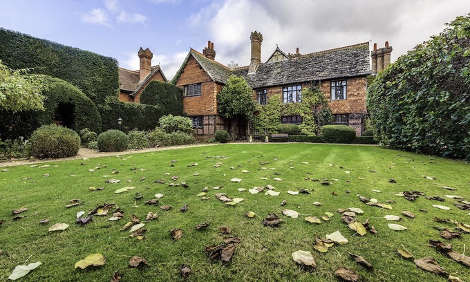 Horley Hotel | Langshott Manor