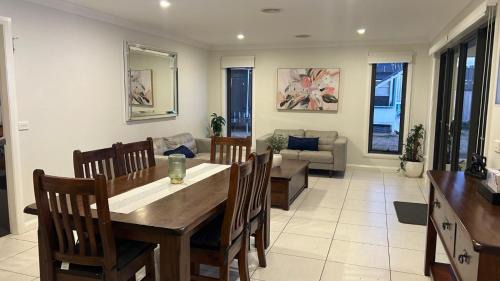 Kelso House | Lap of Luxury- Bathurst House